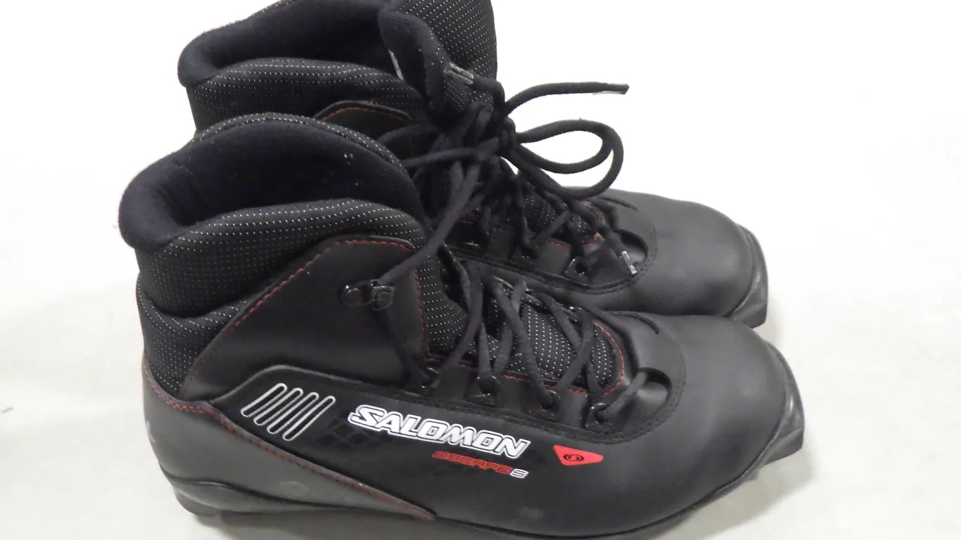 Salomon Escape 5 Cross-country ski boot (size 10) Salomon Escape 5