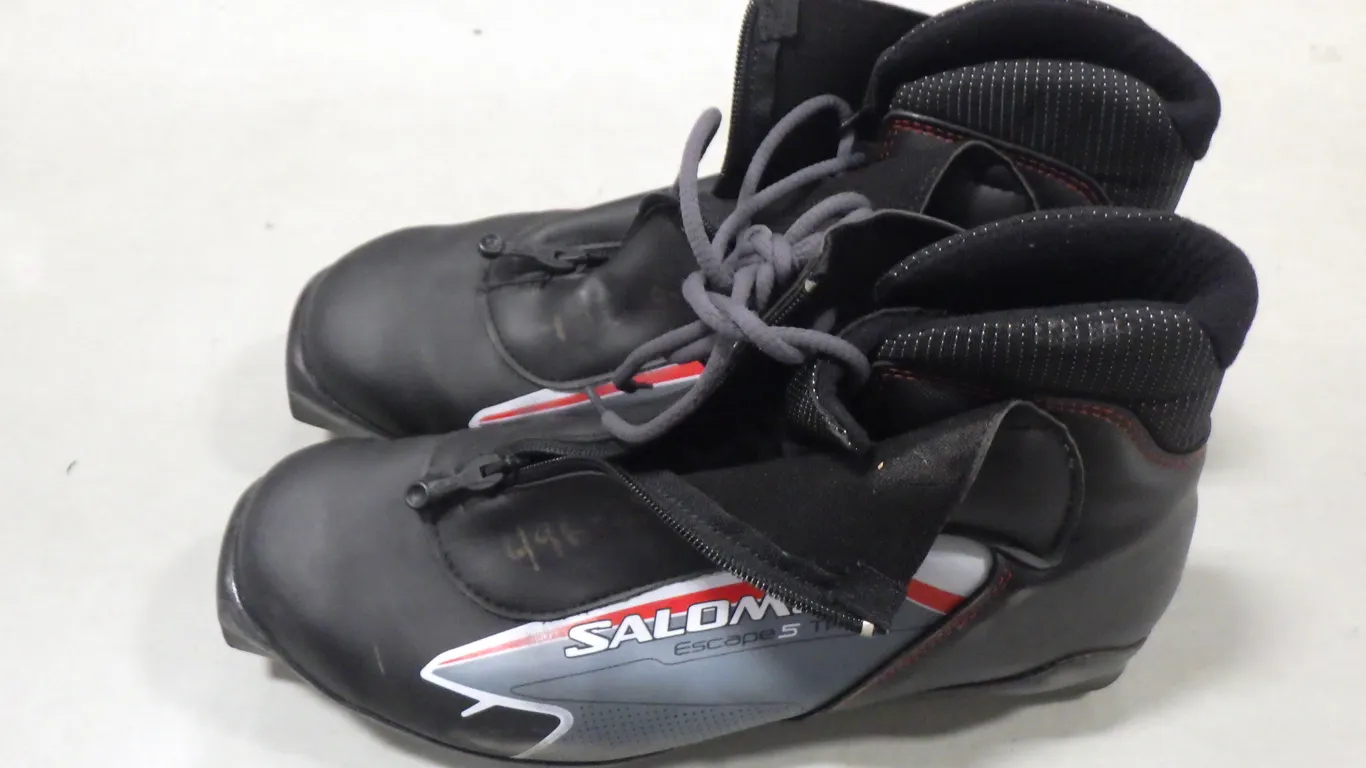 Salomon Escape 5TR Cross-country ski boot (size 11) Salomon Escape 5TR