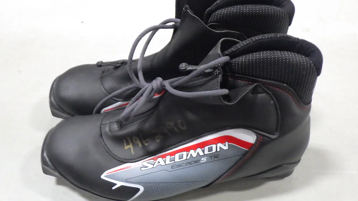 Salomon Escape 5TR Cross-country ski boot (size 11) Salomon Escape 5TR