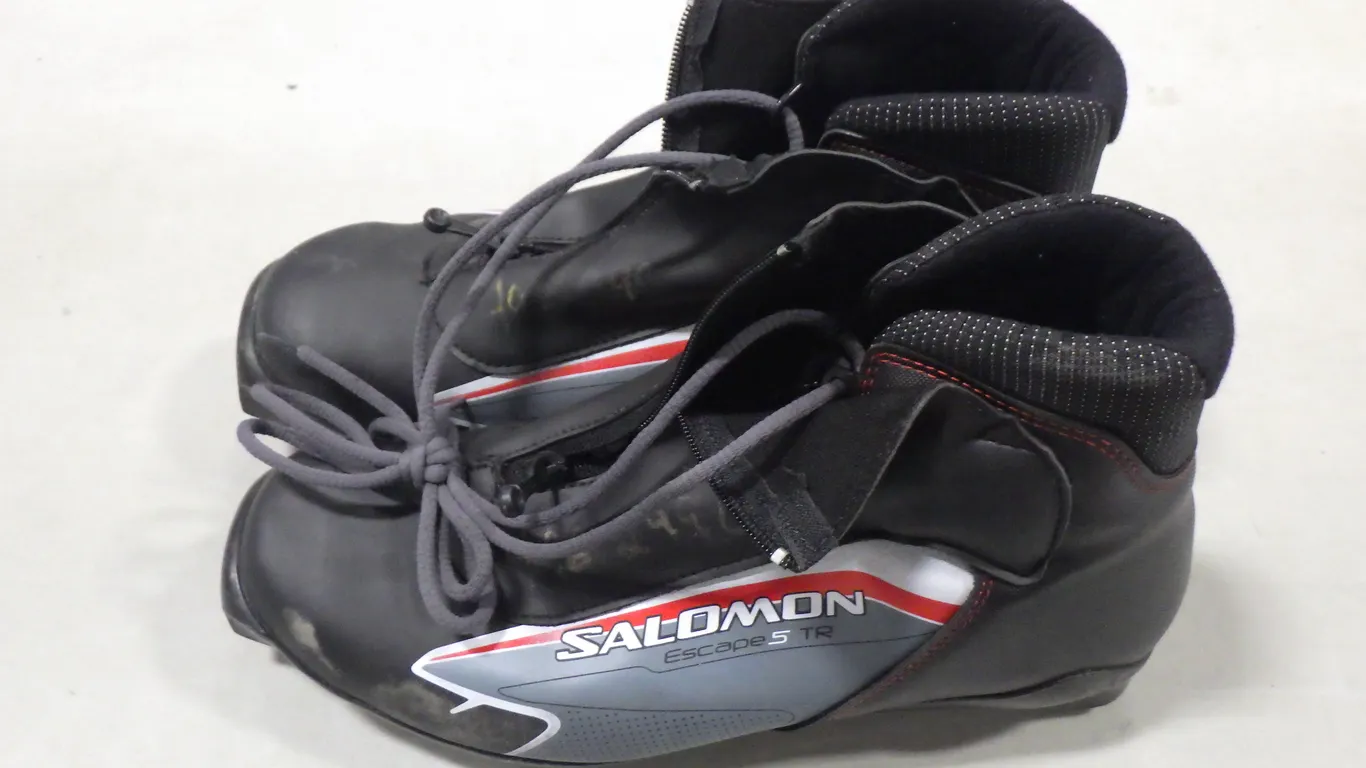 Salomon Escape 5TR Cross-country ski boot (size 11) Salomon Escape 5TR