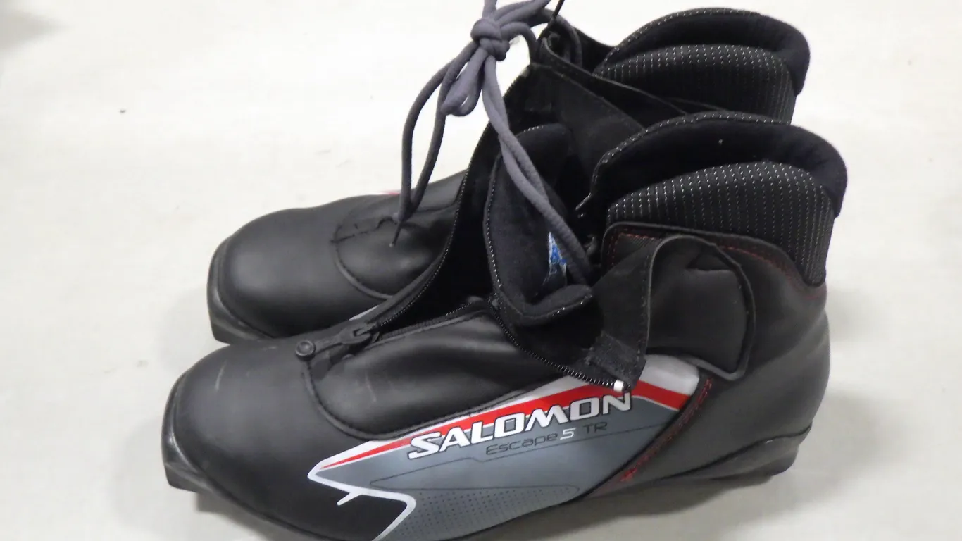 Salomon Escape 5TR Cross-country ski boot (size 11) Salomon Escape 5TR
