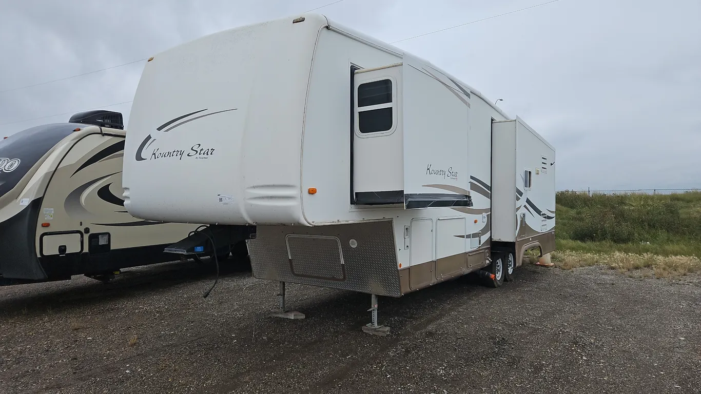 2004 Newmar Kountry Star 33KSFB T/A 5W