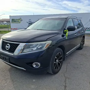 2015  Nissan  Pathfinder  4x4 SL V6 4dr SUV