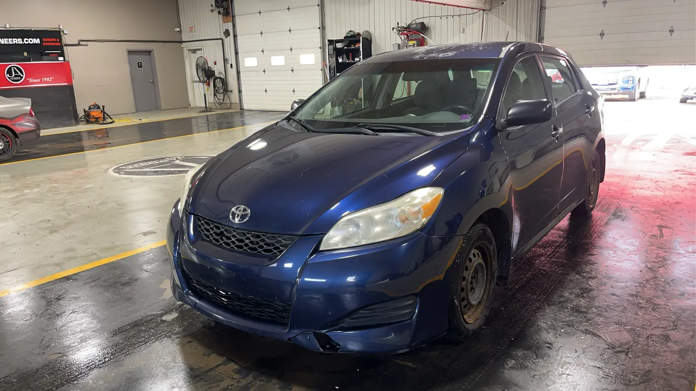 2010 Toyota Matrix BASE 5-SPEED