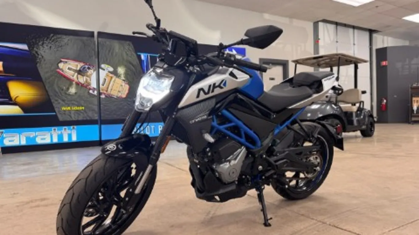 2022 CFMoto 300NK Motorcycle