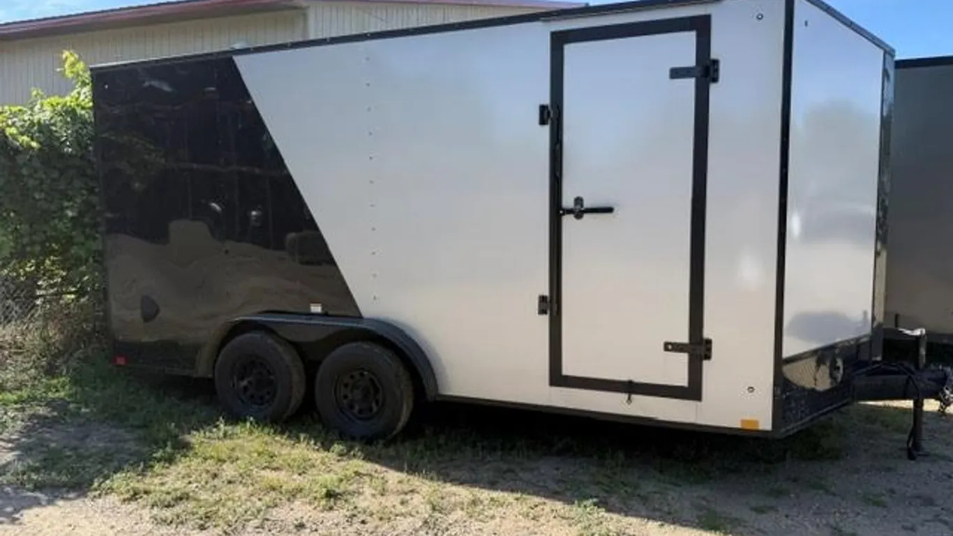 7.5'x16' Enclosed Trailer