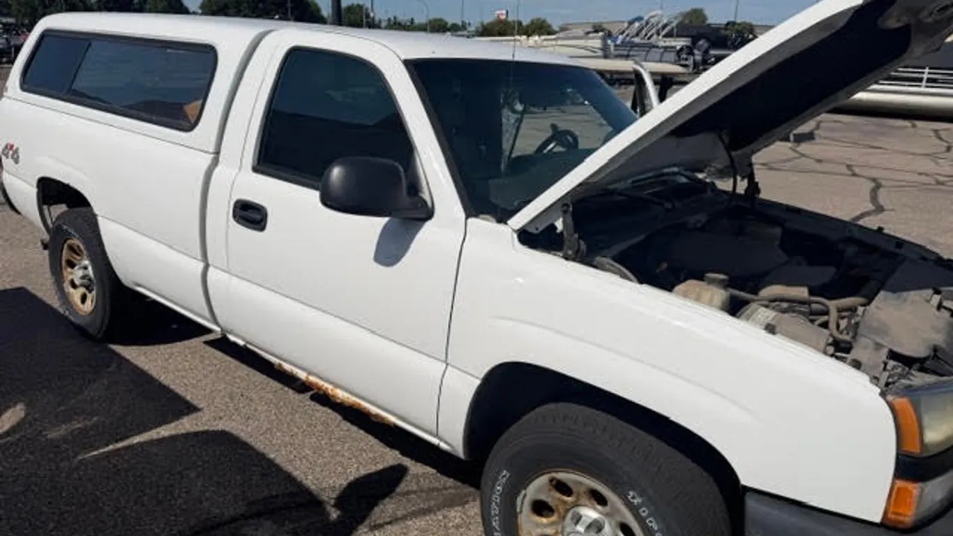 2006 Chevy 4x4 1500 Pick Up