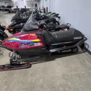 1999 Yamaha VX600FAC Snowmobile