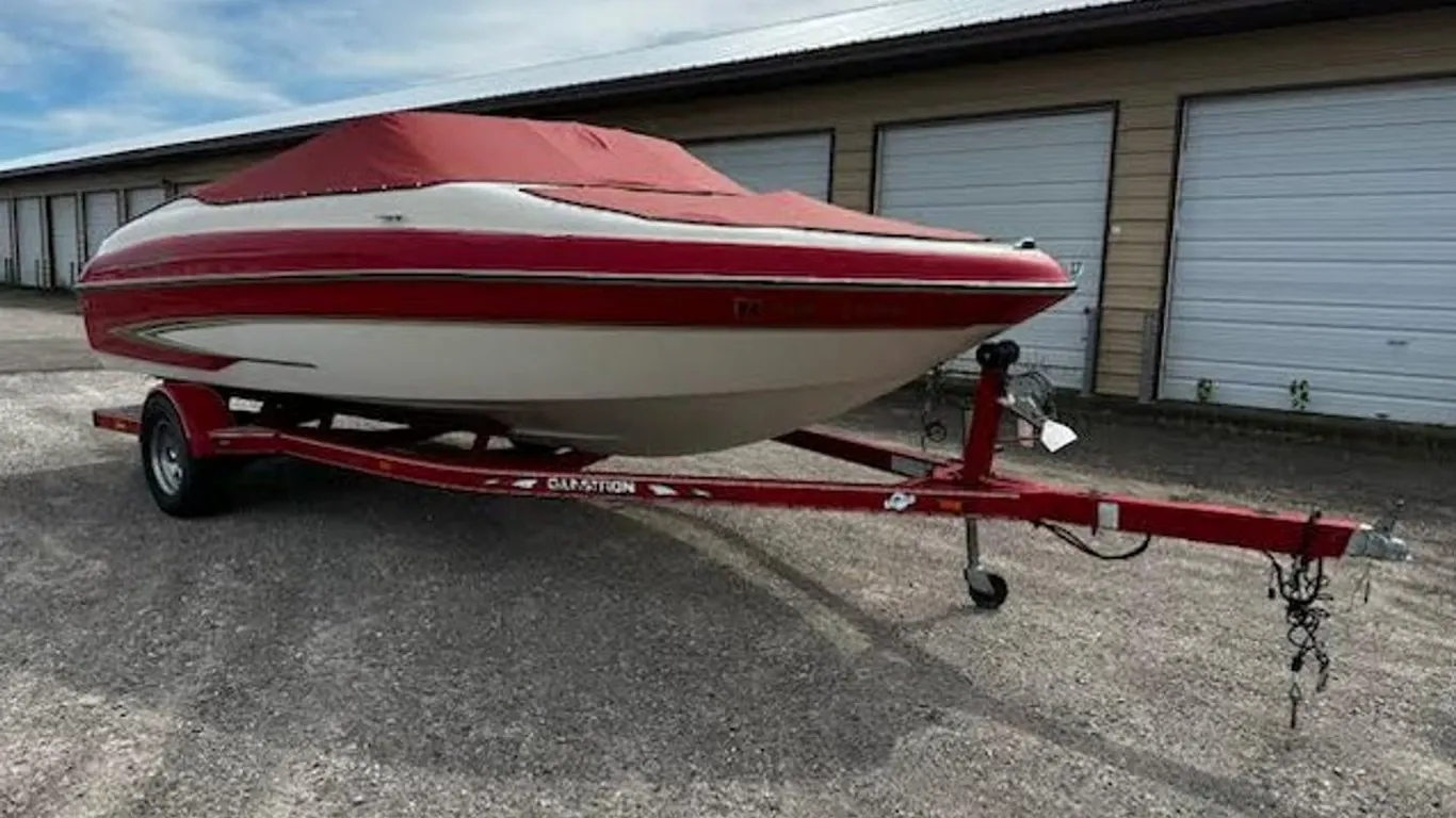 2004 Glastron Cruiser Boat With Cracked Engine Block