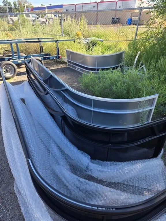 Pontoon Wall