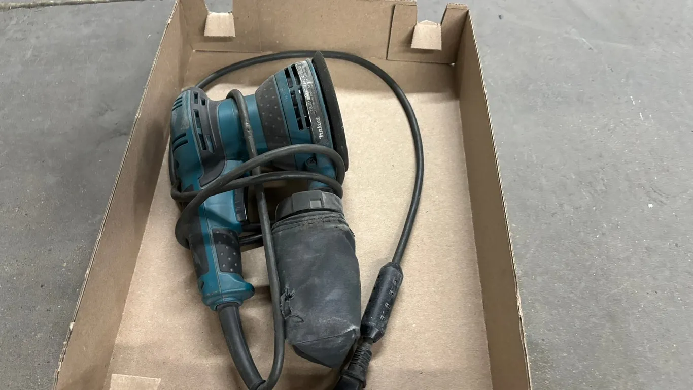 Makita 5" Corded Orbit Sanders