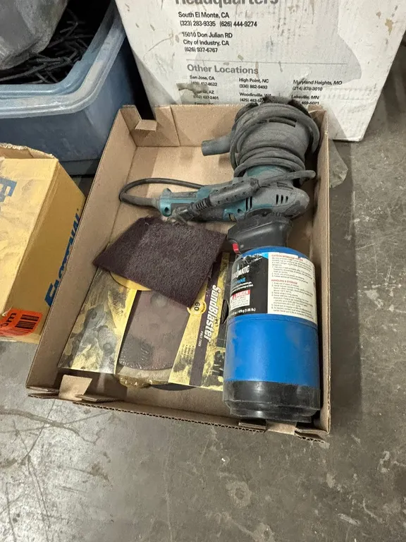 Makita 5" Corded Orbit Sander, Sanding Pads, and Torch