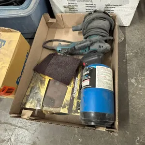 Makita 5" Corded Orbit Sander, Sanding Pads, and Torch