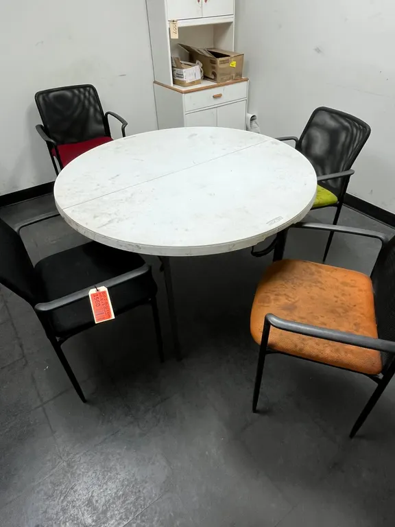 Lifetime 4' Table with (6) Chairs