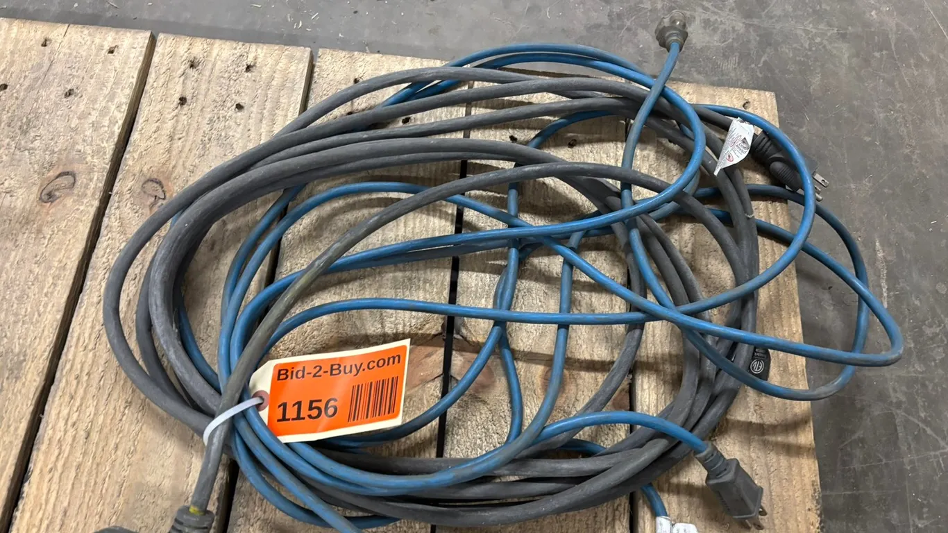Extension Cord and Extension Cord with Split