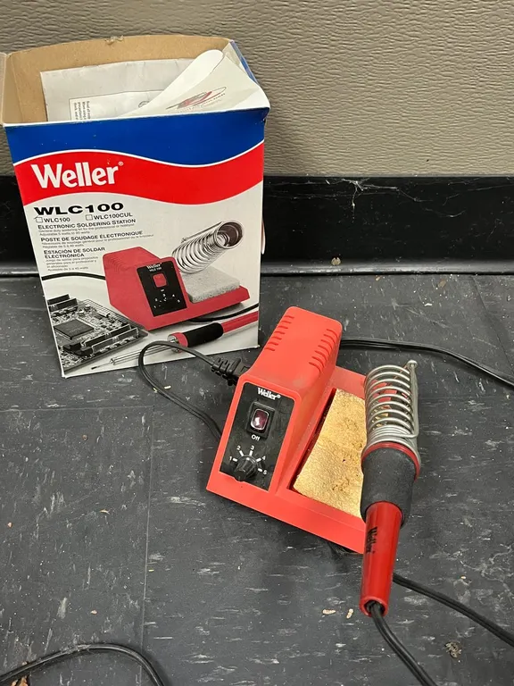 Weller WC100 Electric Soldering Station