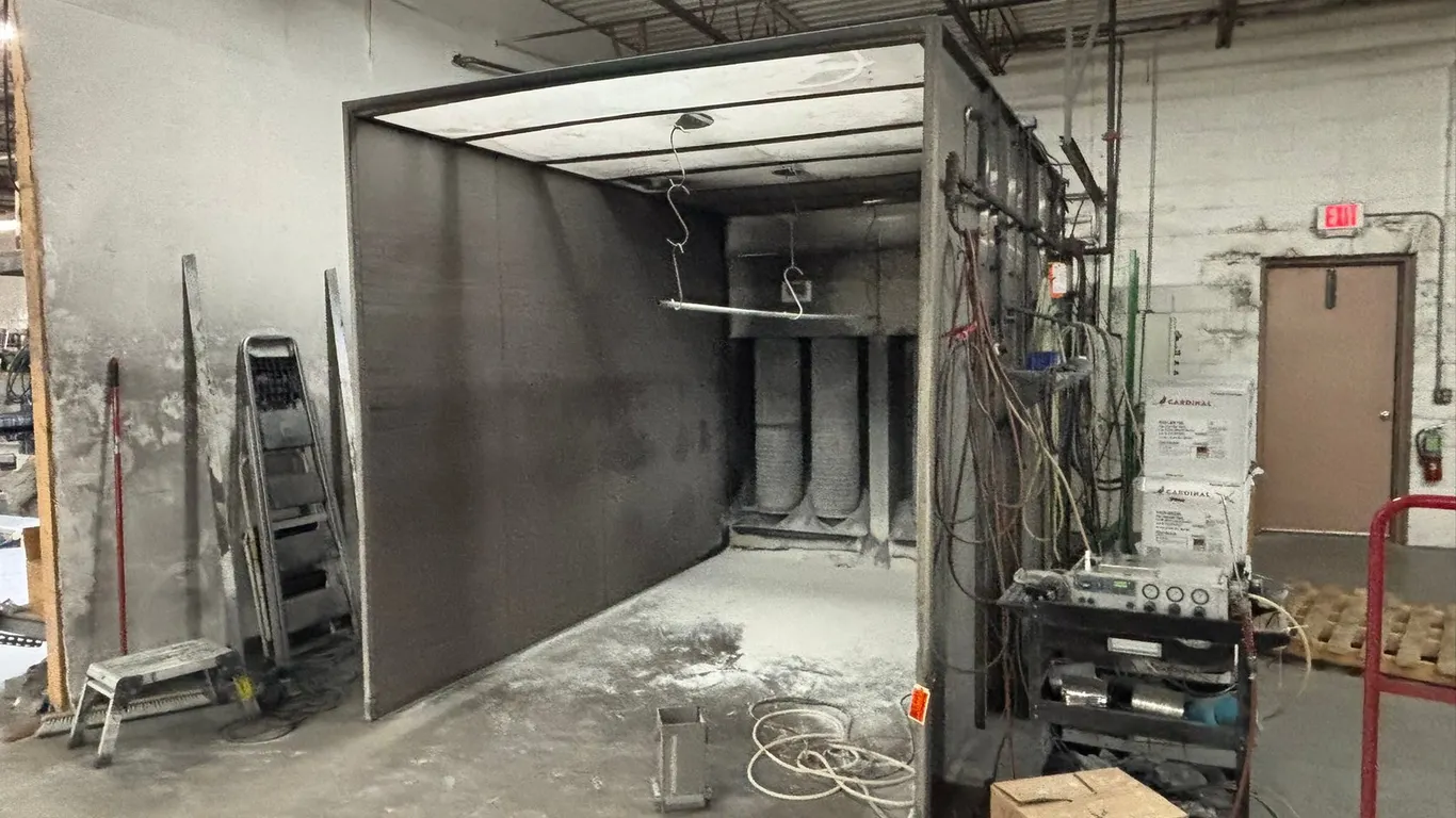 Spray Booth with Ventilation