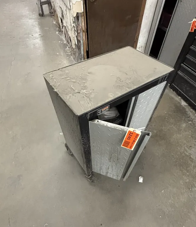 Gladiator Cadet Wheeled Shelf