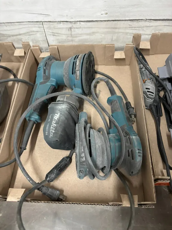 (2) Makita 5" Corded Orbit Sanders