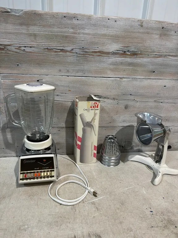 Blender, cream whipper and shredder