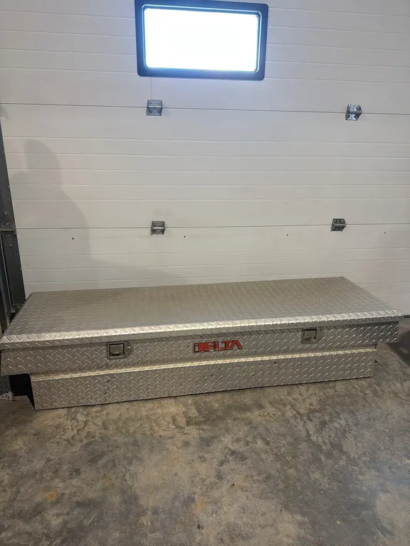 Truck toolbox