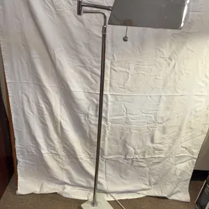 Adjustable Arm Floor Lamp