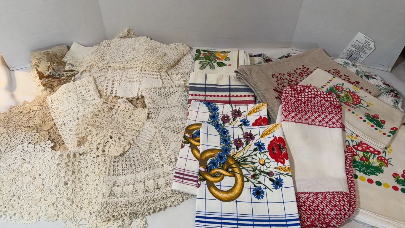 Cloth Napkins, Placemats, Lacy Things