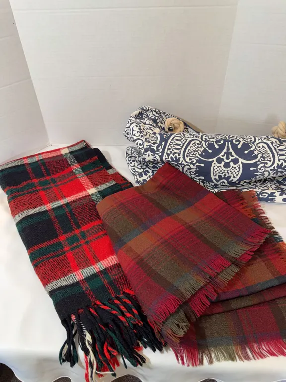 Lap Blankets & Donna Dixon Tote