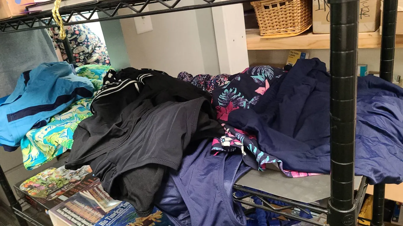 5 Sets of Tops and Bottoms Swimming Outfits, Mixed Styles
