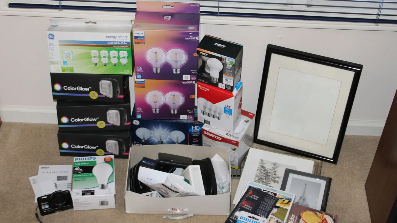 Lightbulbs, Electronics. Camera & Décor