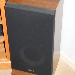 Fisher Speakers
