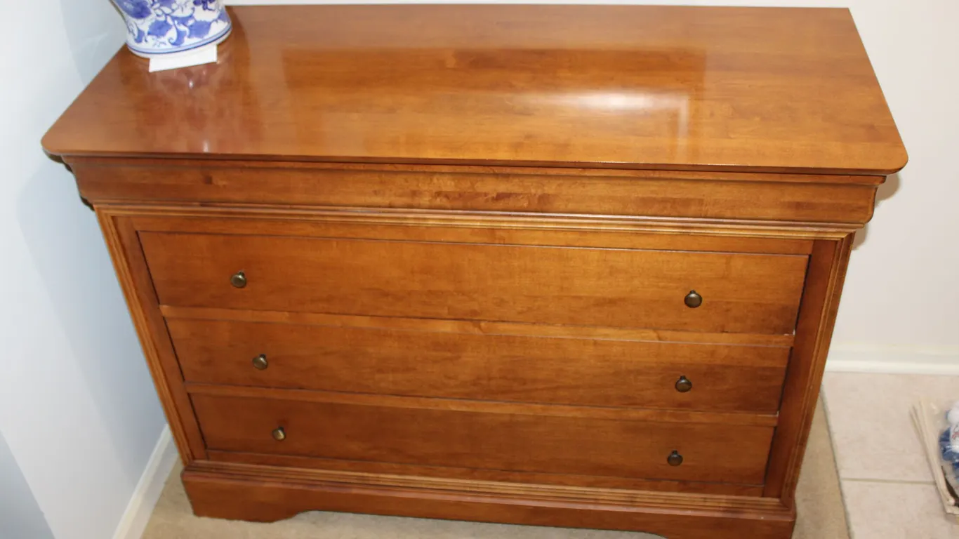 HPL Maple Dresser