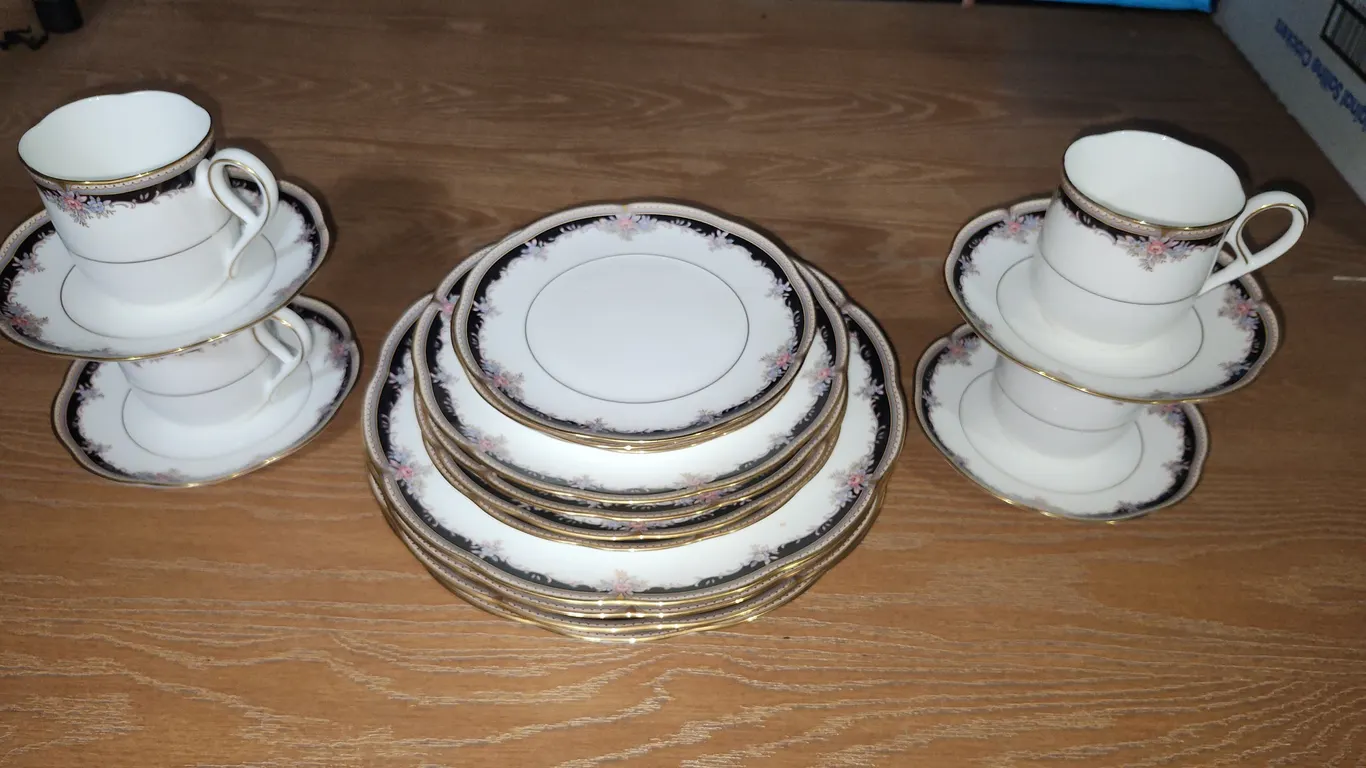 Noritake Bone China Japan Palais Royal Dishes Serving For 4