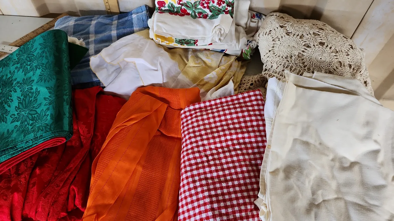 Assorted Tablecloths, Placemats, Etc.