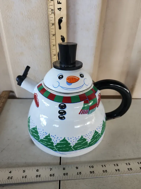 Metal Snowman Tea Kettle, Needs Cleaned