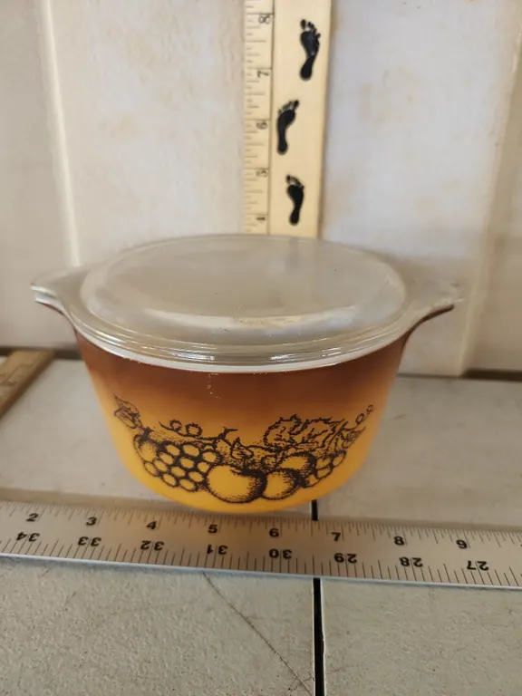 Vintage Pyrex 1 Qt. Old Orchard Casserole Dish W/Clear Glass Lid, Handle Chipped