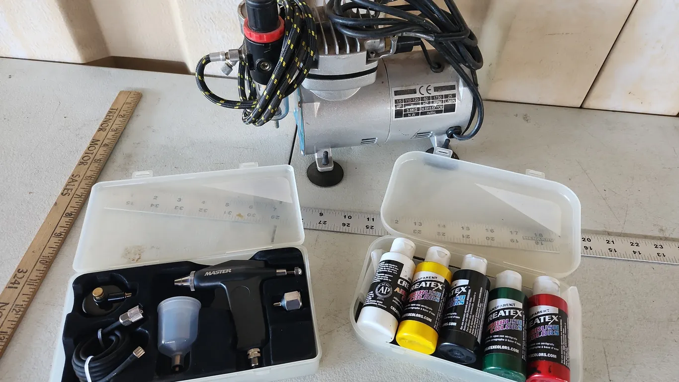 1/5 HP Oil-Less Piston Air Compressor For Airbrushing, Master Airbrush Kit, & Paints