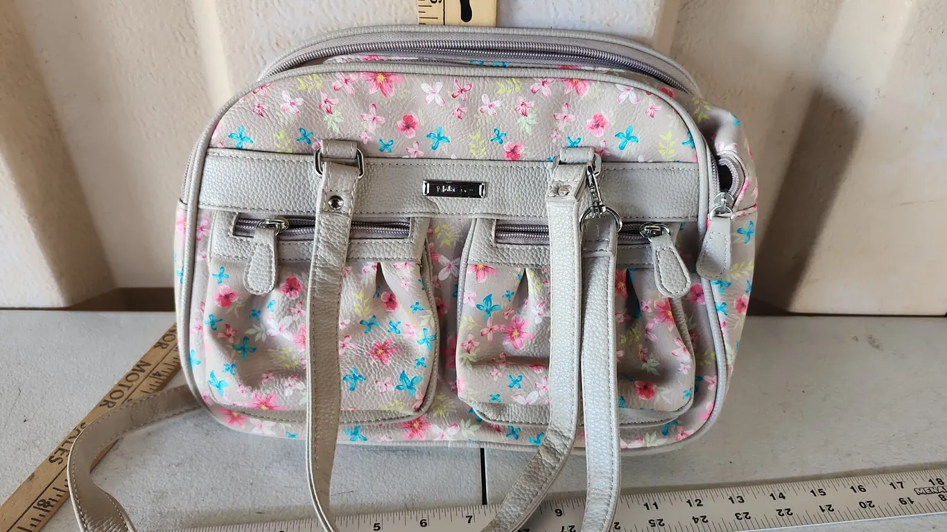 Multi Sac Purse, Like New