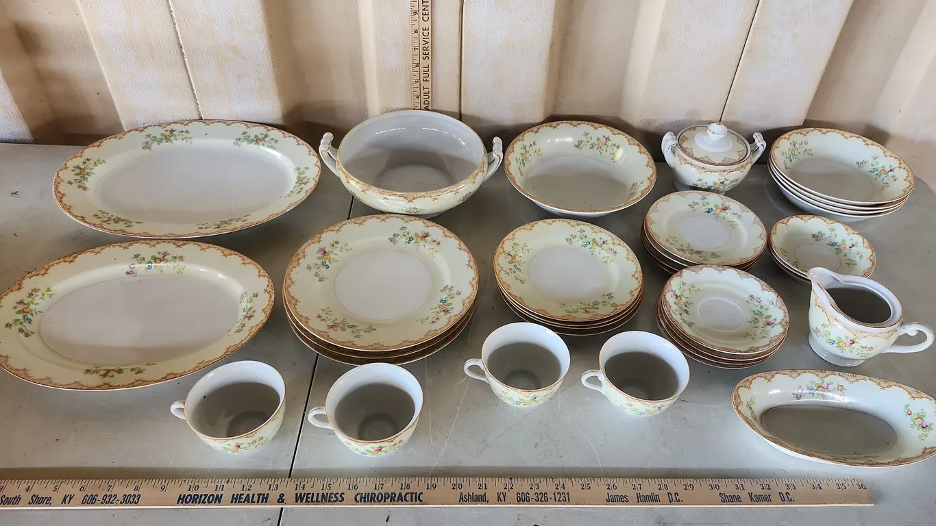 Vintage Japan Dishes, Flower Pattern
