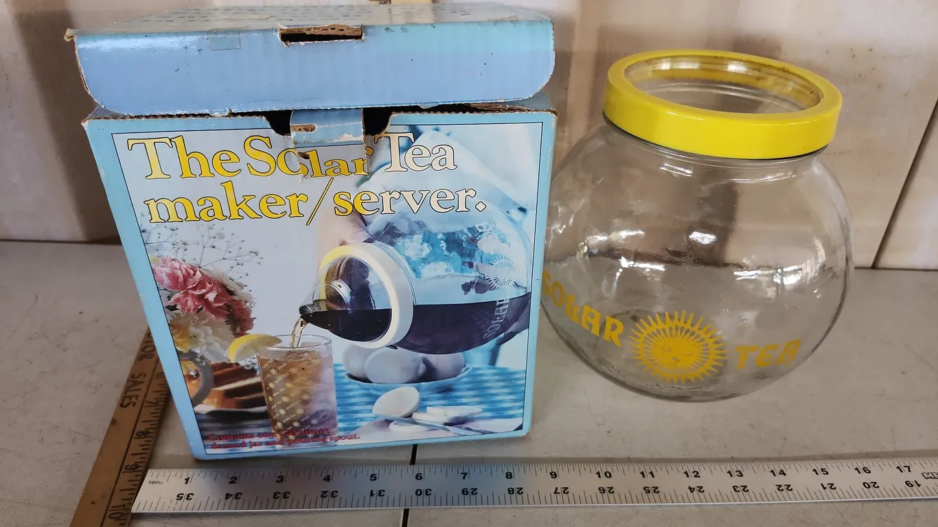 The Solar Tea Make/Server New In Box
