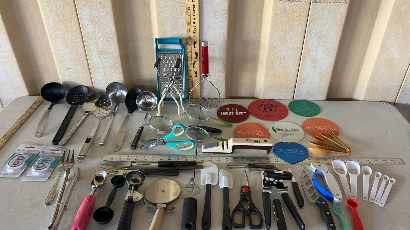 Assorted Kitchen Utensils