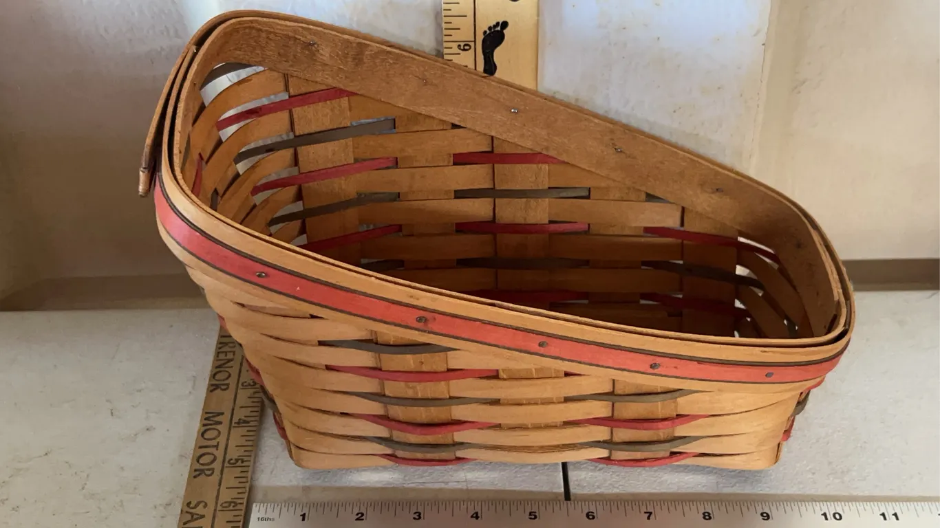 1994 American Traditions Hand Made U.S.A. Basket 10"X6.5"X7.5"