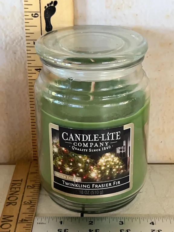 New Candle-Lite Tinkling Frasier Fir 10 oz Candle