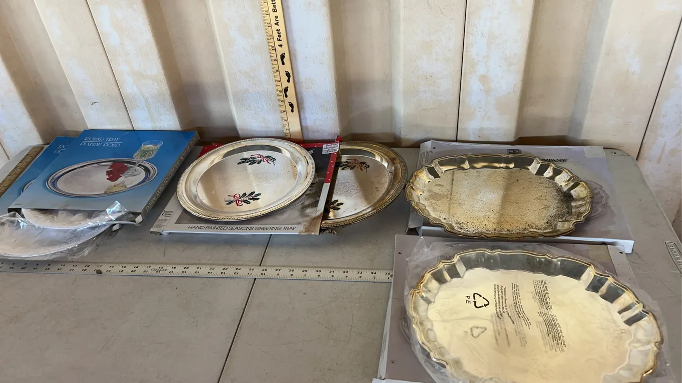 4 Silver Plated & 2 Rounds Metal Trays In Boxes