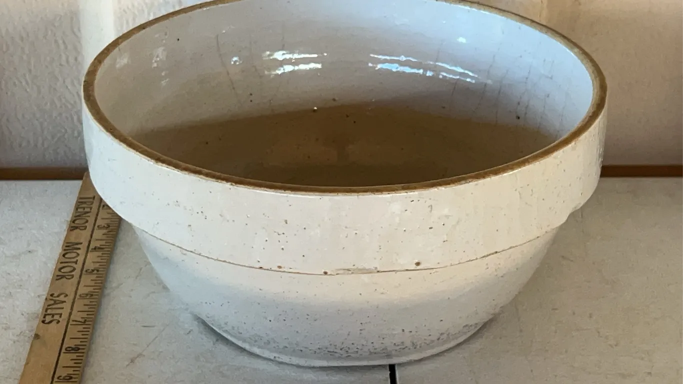 Vintage U.S.A. White/Cream Crock Mixing Bowl 10.25"X5"