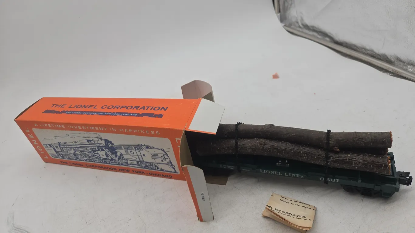 Vintage Lionel number 6361 log car in original box