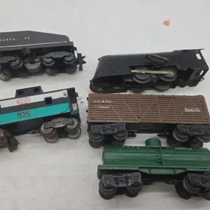 Vintage marxs brand windup toy locomotive train set