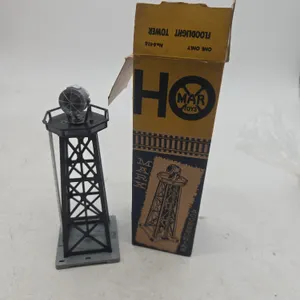 Vintage marxs HO scale flood light tower in original box