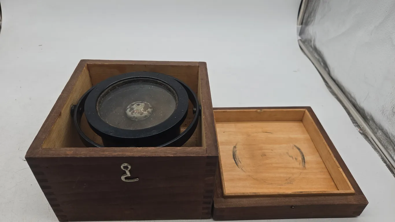 Antique ES Richie & sons nautical compass