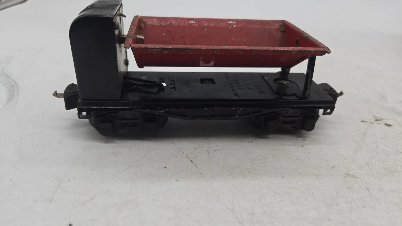 Vintage 1930s Lionel number 3659 operating coal dump car